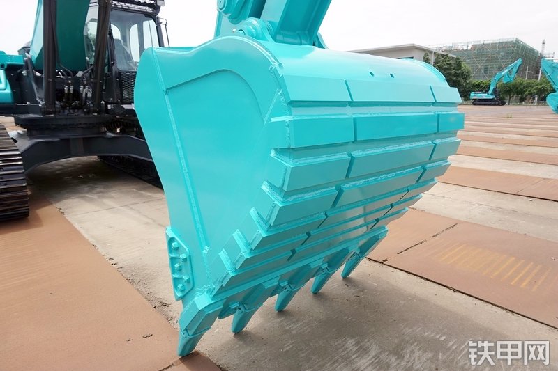 神钢SK380XD-10挖掘机局部