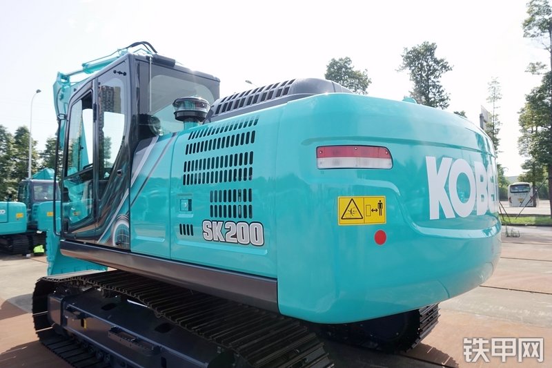 神钢SK200-10挖掘机整机外观