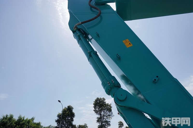 神钢SK350LC-10挖掘机局部