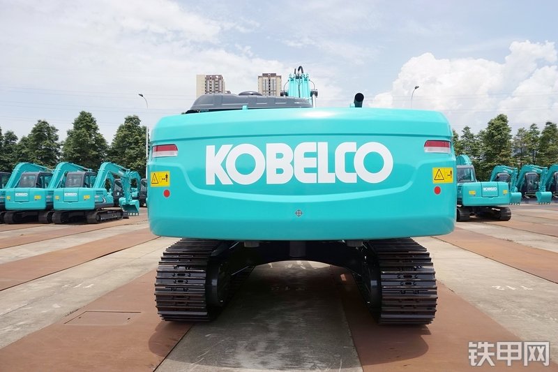 神钢SK380XD-10挖掘机整机外观