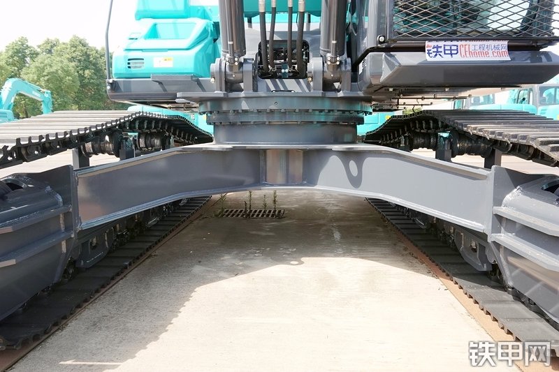 神钢SK270XD-10挖掘机局部