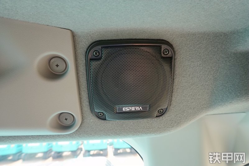 神钢SK220XD-10挖掘机局部