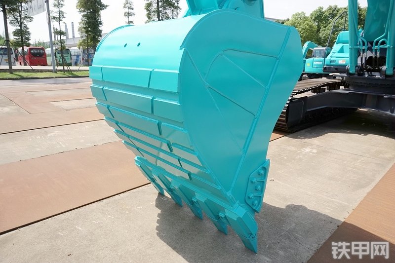 神钢SK350LC-10挖掘机局部