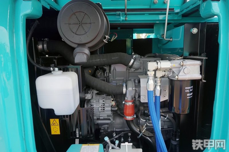 神钢SK75-8挖掘机局部