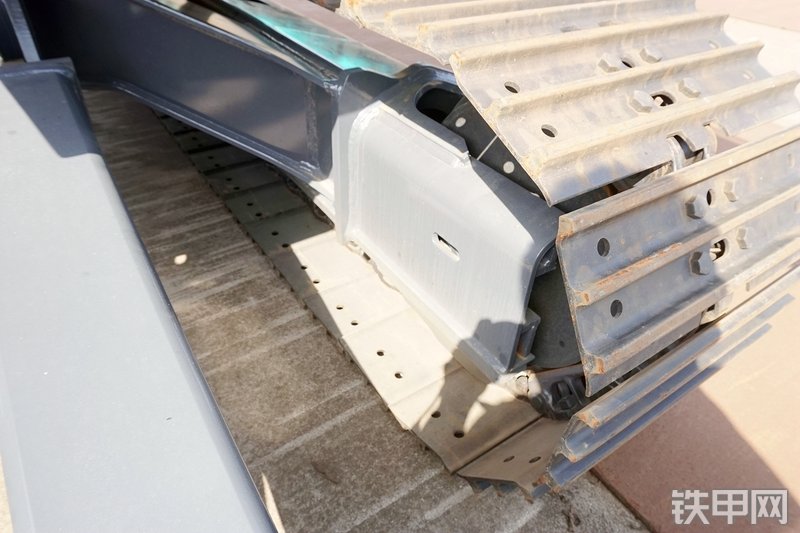 神钢SK75-8挖掘机局部