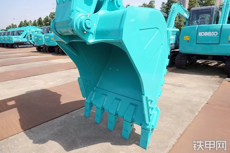 神钢SK350LC-10挖掘机局部