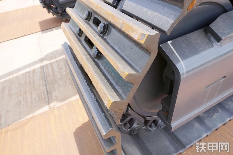 神钢SK460-8挖掘机局部