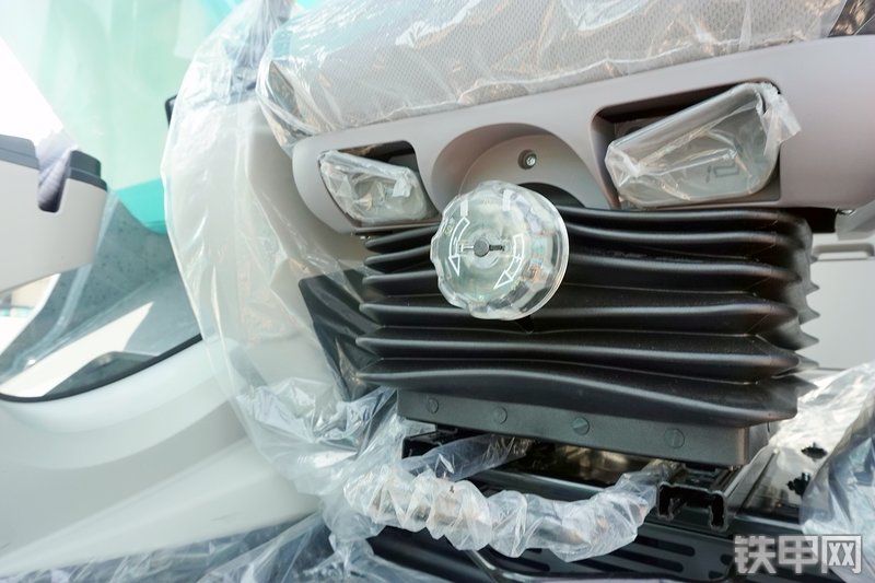 神钢SK350LC-10挖掘机局部