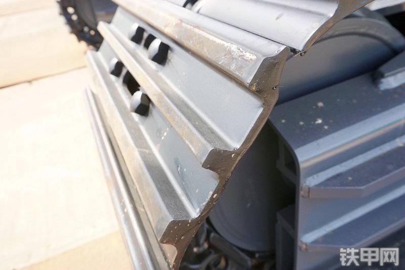 神钢SK270XD-10挖掘机局部