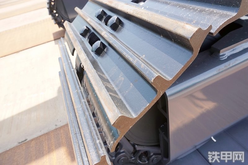 神钢SK260LC-10挖掘机局部