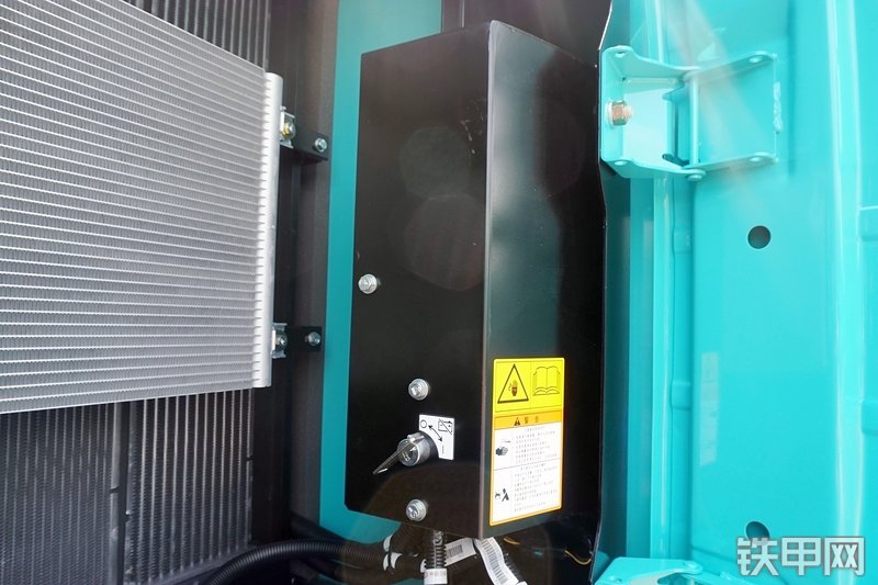 神钢SK260LC-10挖掘机局部