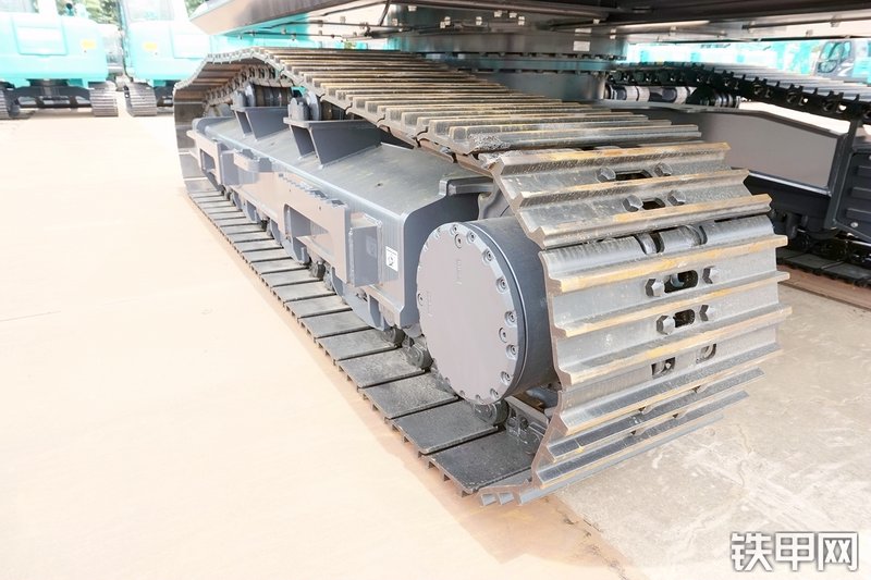 神钢SK220XD-10挖掘机局部