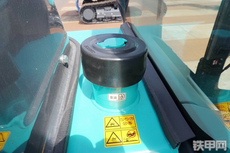 神钢SK270XD-10挖掘机局部