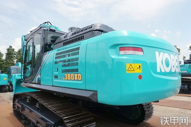 神钢SK380XD-10挖掘机整机外观