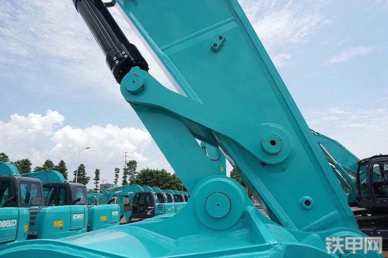 神钢SK380XD-10挖掘机局部