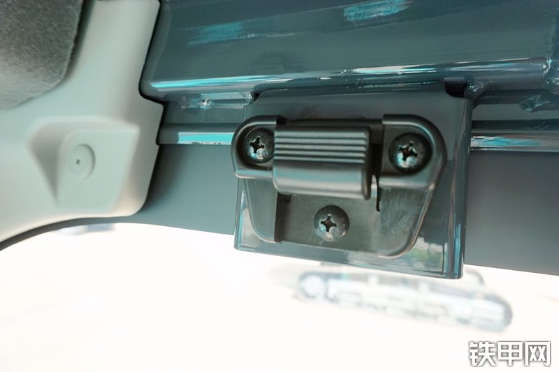 神钢SK200-10挖掘机局部