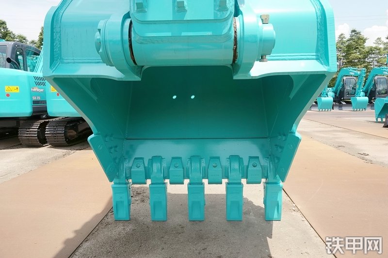 神钢SK460-8挖掘机局部