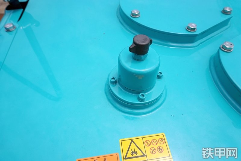 神钢SK380XD-10挖掘机局部