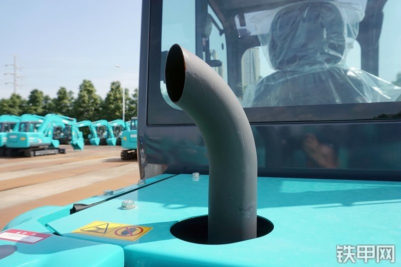 神钢SK60-8挖掘机局部