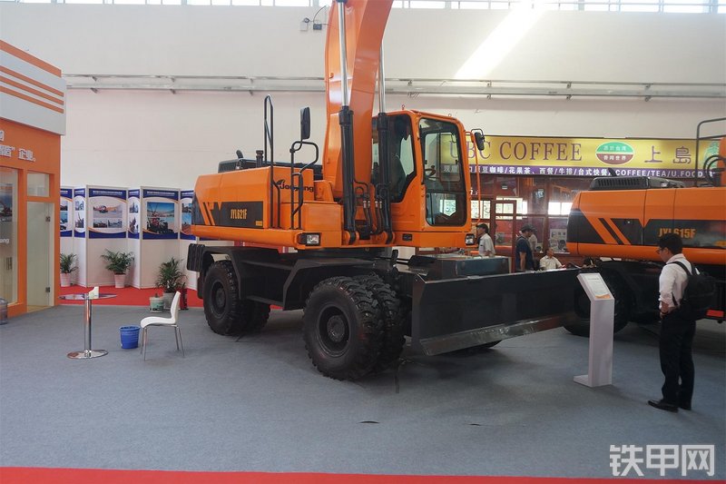 詹阳重工jyl621F轮式挖掘机