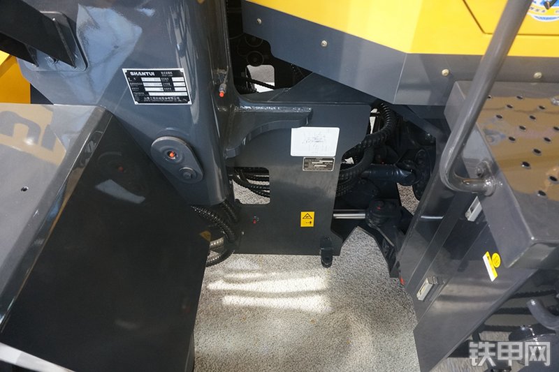 山推SL56H装载机展会( )