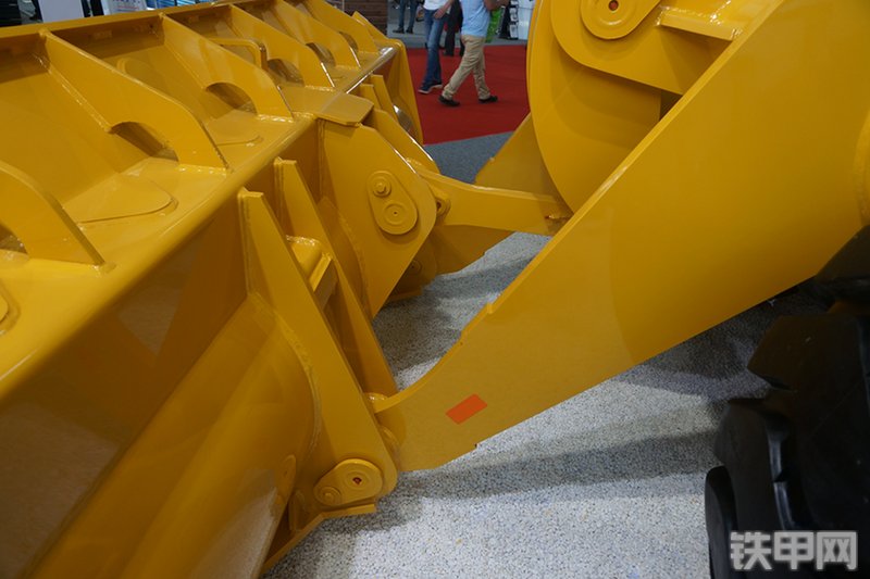 山推SL56H装载机展会( )