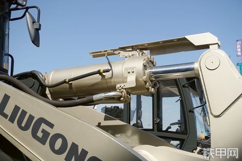 柳工CLG870H装载机展会( )