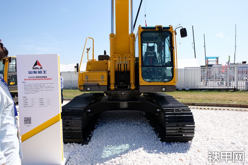 山东临工e6225h挖掘机