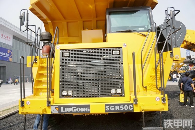 柳工SGR50C非公路自卸车展会( )
