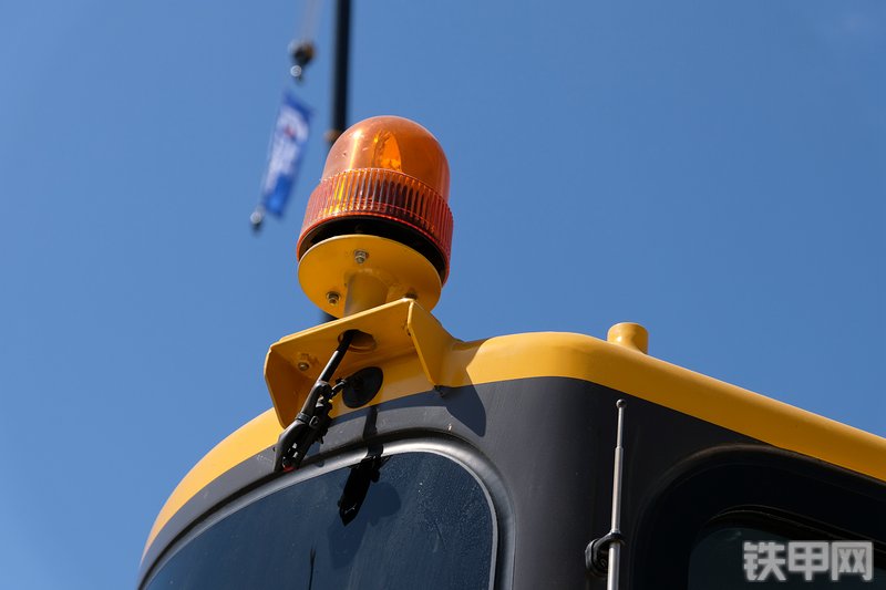 山东临工ER636F挖掘机展会( )