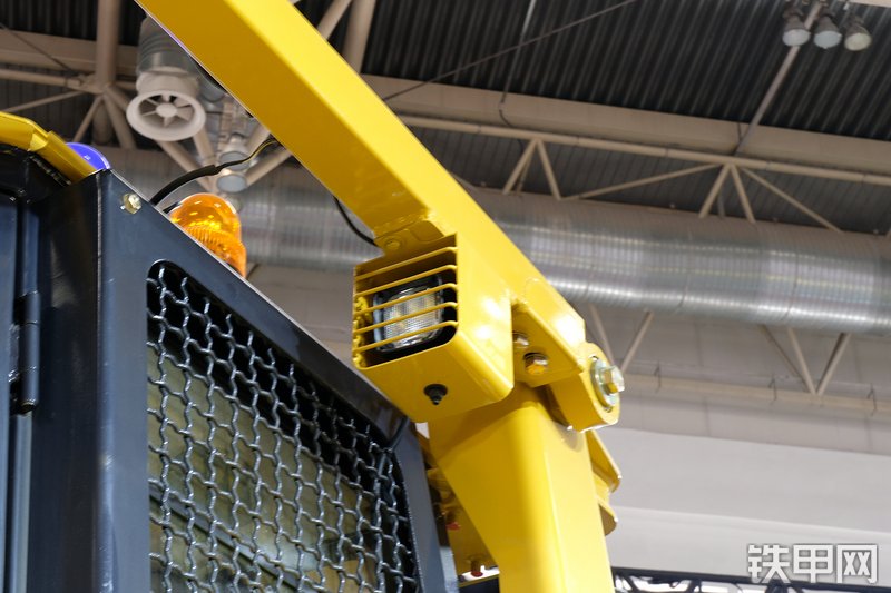 山工SEM816-森林型推土机展会( )