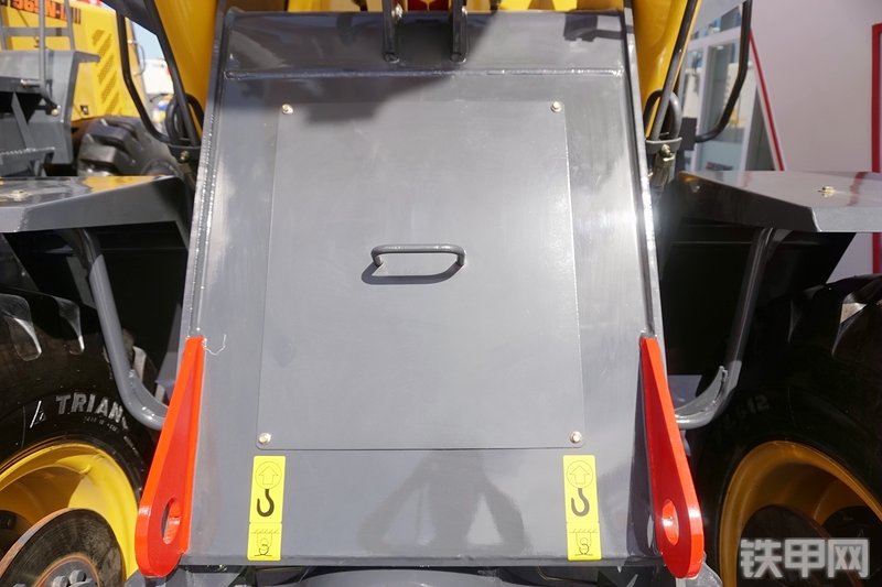 德工DG938N装载机展会( )