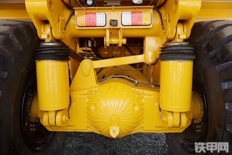 柳工SGR50C非公路自卸车展会( )