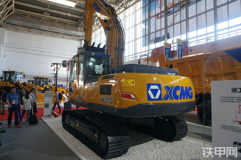 徐工XE215D挖掘机展会( )