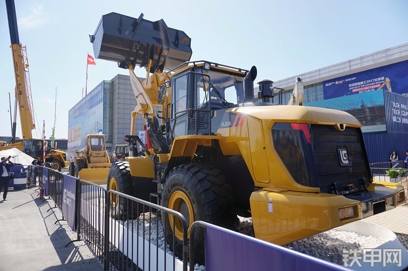 柳工VL80A装载机展会( )