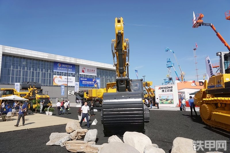 柳工CLG950E挖掘机展会( )