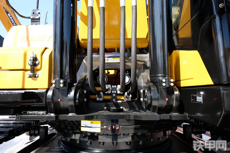 三一重工SY395H挖掘机展会( )