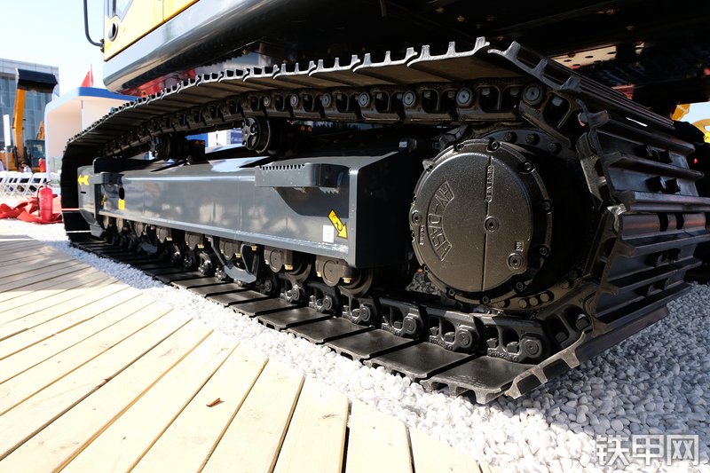 国机重工GE220H挖掘机展会( )