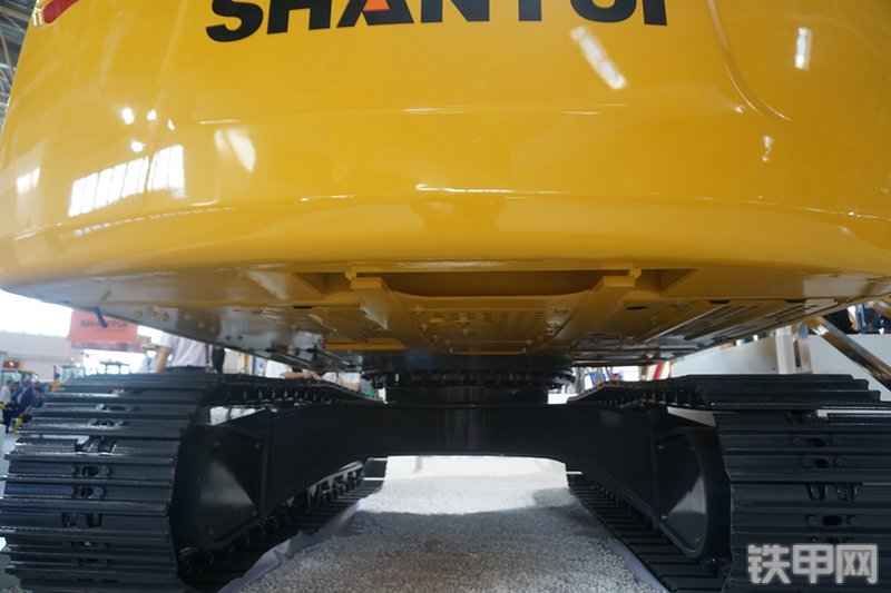 山推SE130-9挖掘机展会( )