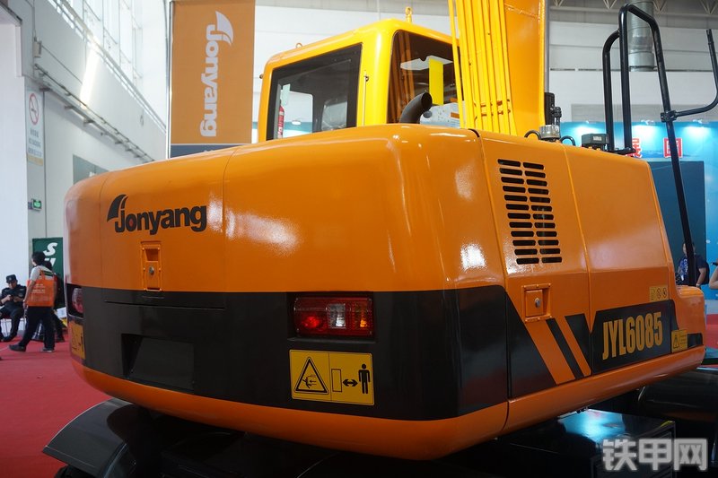 詹阳重工JYL6085挖掘机展会( )