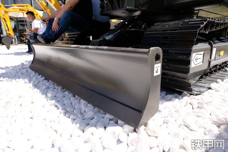 山东临工E660FL挖掘机图解( )