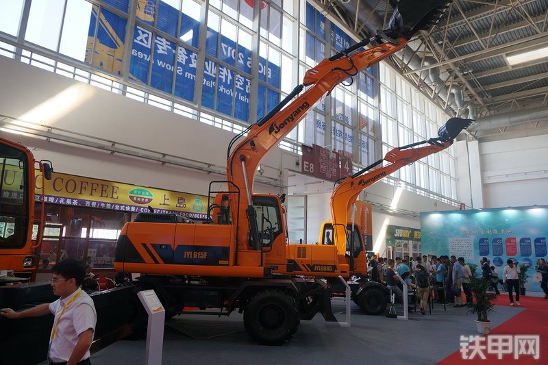 詹阳重工JYL615F挖掘机展会( )