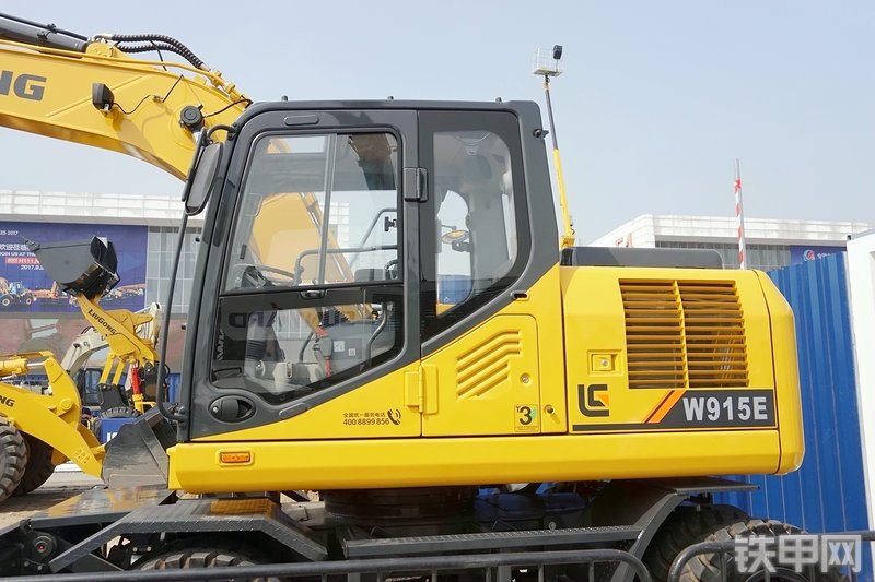 柳工CLGW915E挖掘机展会( )
