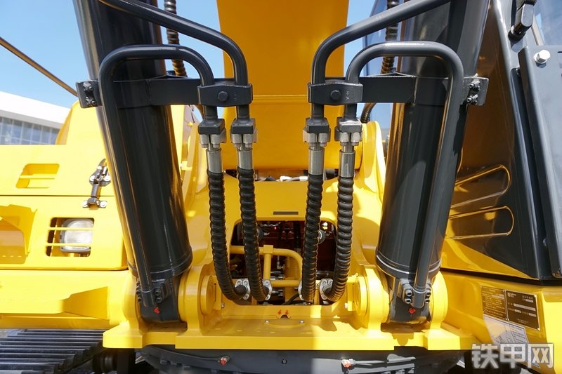 柳工CLG950E挖掘机展会( )