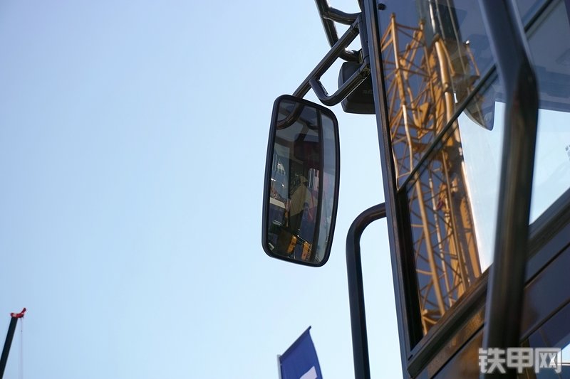 柳工CLG870H装载机展会( )