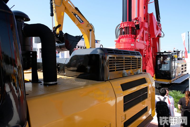 三一重工SY395H挖掘机展会( )