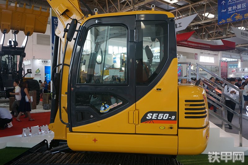 山推SE50-9挖掘机展会( )