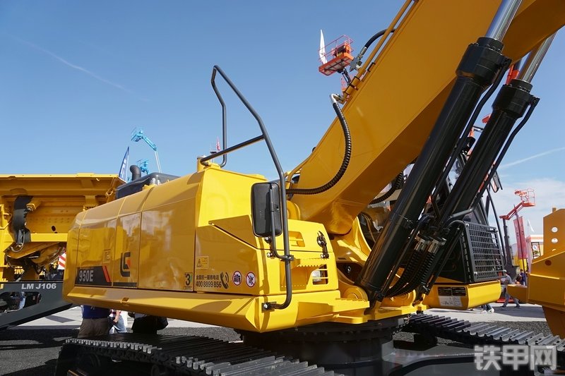 柳工CLG950E挖掘机展会( )