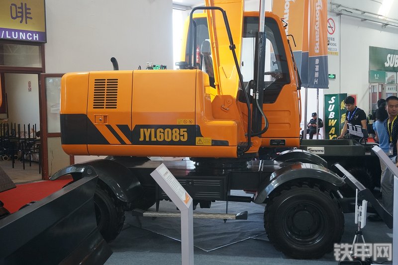 詹阳重工JYL6085挖掘机展会( )