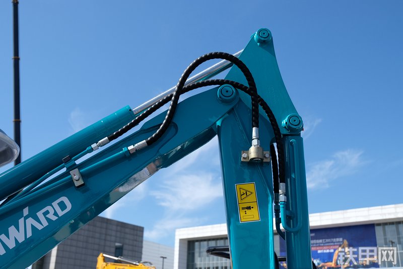 山河智能SWE18UB挖掘机展会( )